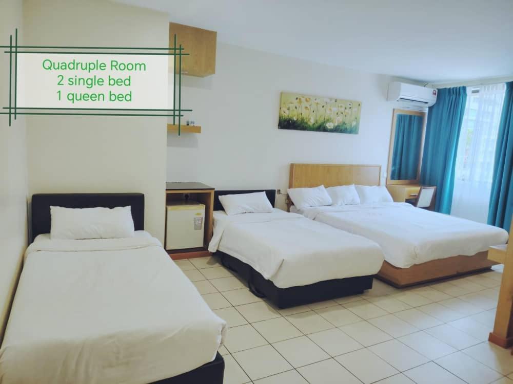 Fratini'S Hotel Labuan Extérieur photo