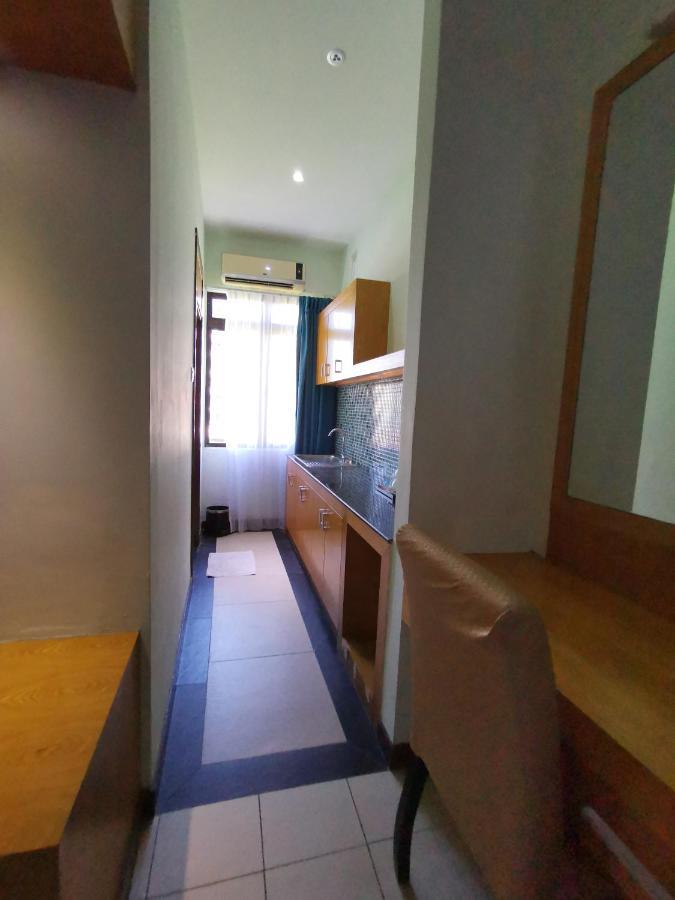 Fratini'S Hotel Labuan Extérieur photo
